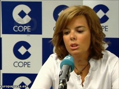 Sáenz de Santamaría invita a comparar impuestos