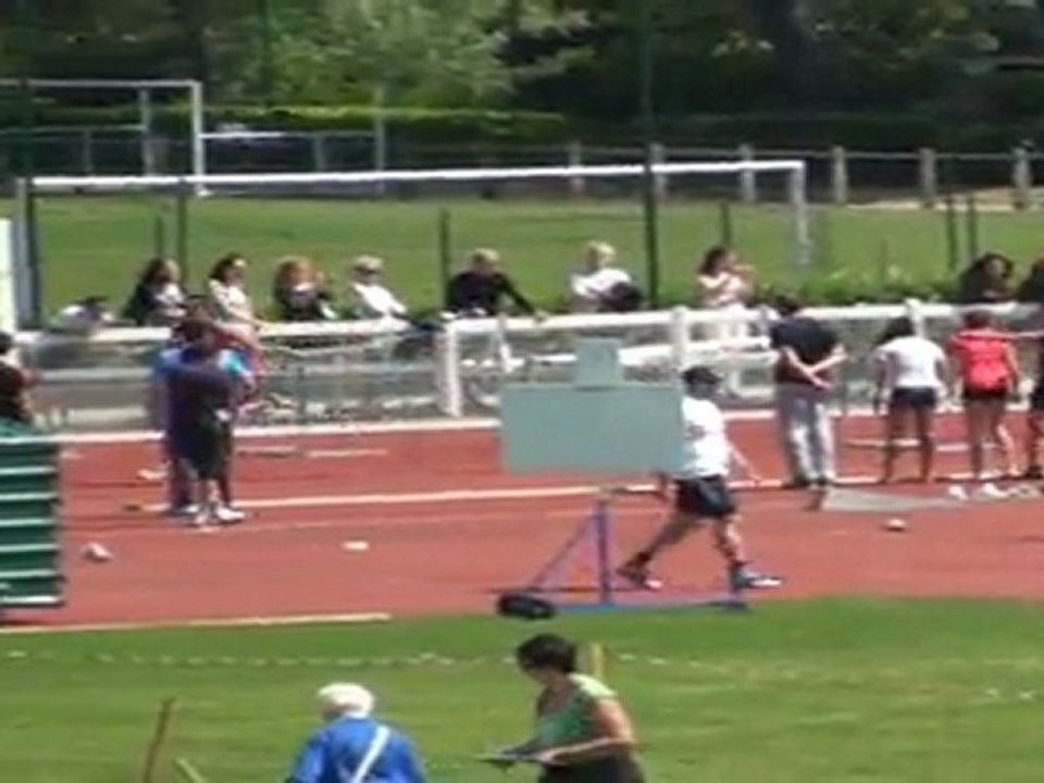 Cyril MAGNOU - 400m haies (91cm) - 56"56 - Interclubs 2011 1er tour
