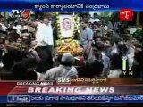 Chandrababu At YSR Dead Body In Camp Office