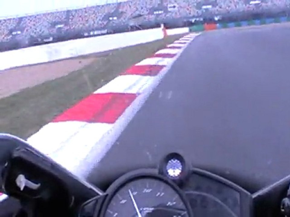 Bapteme moto en passager a Magny-cours 03.06.2011