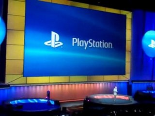 E3 2011 : Kazuo Hirai présente la PS VITA