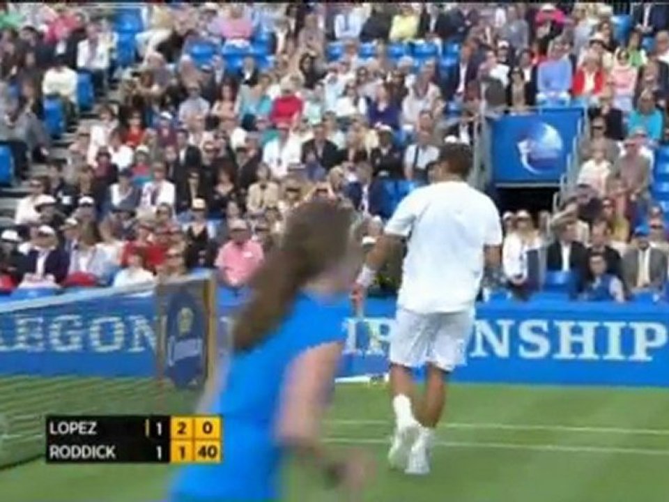 Queens - Roddick schlägt Lopez