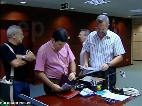 CCOO y UGT presentan la huelga general