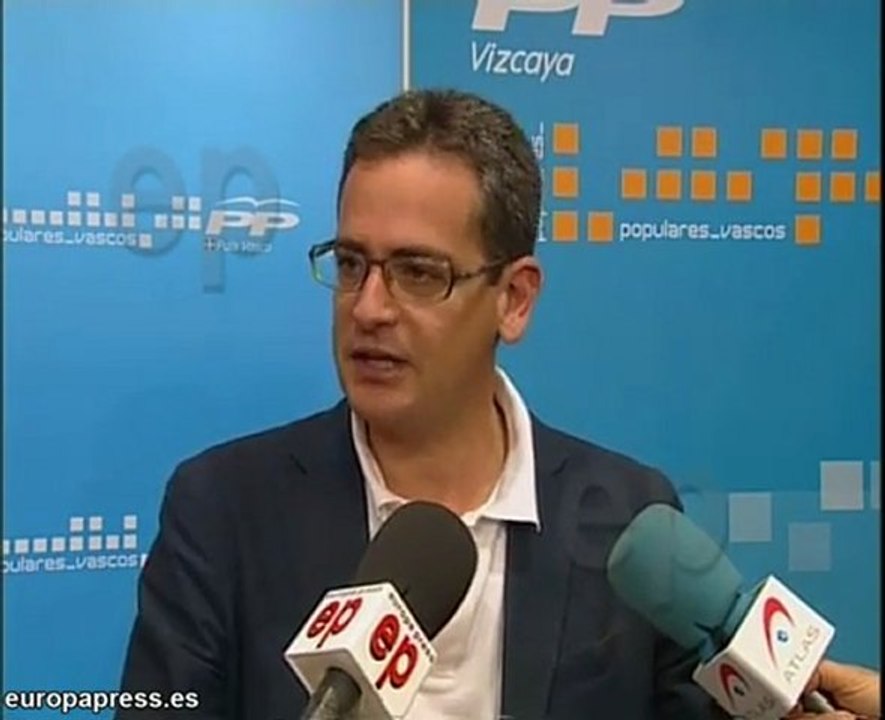 Zapatero "no debería repartir las cartas" al PNV