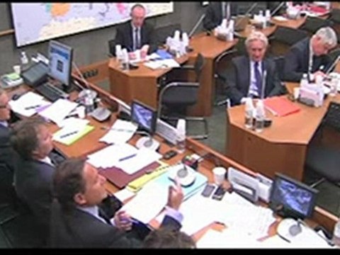 1 juin 2011, Bertrand Pancher interroge Éric Besson