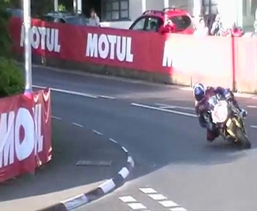 Isle of Man practice crash IOM TT 2011 Build Up