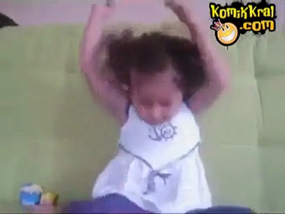 Küçük Kızın Püskevit İsyanı! :D