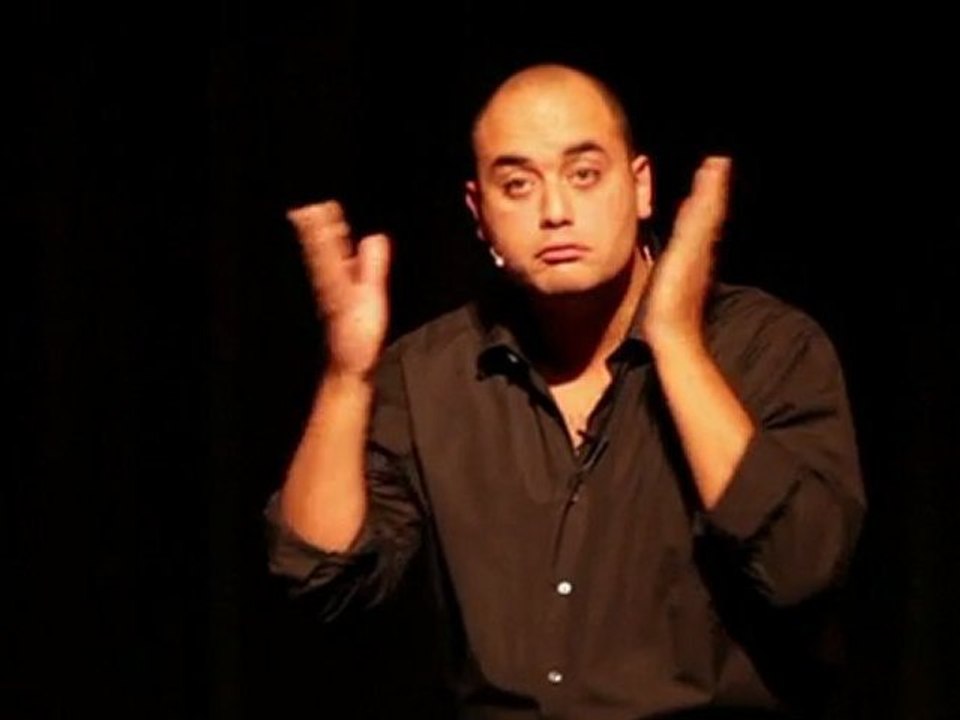 Jerome Commandeur : Sketch Clip Party 80's extrait du spectacle "Jerome Commandeur se fait discret".