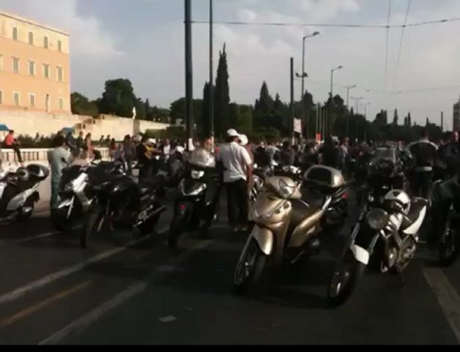 Σύνταγμα 15η ημέρα