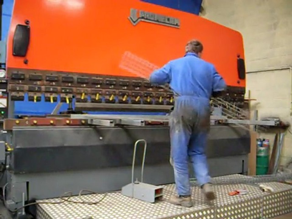 fabricant d'escaliers métal en centre bretagne (cotes d'armor)