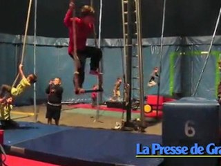 Passe Muraille plante son chapiteau à Choye