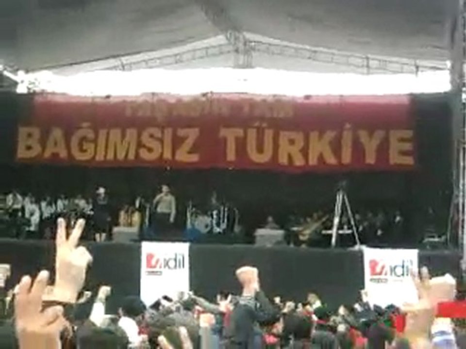 Grup Yorum Tam Bağımsız Türkiye Konseri - Haklıyız kazanacağız