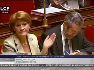 Le doigt dhonneur dHenri Emmanuelli a̤ François Fillon