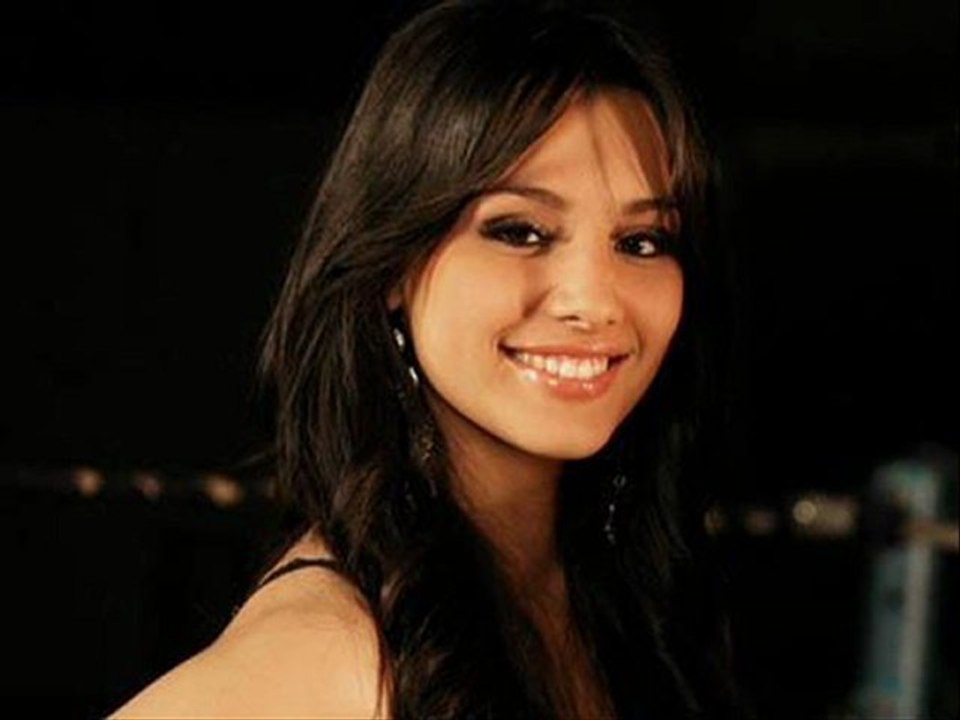 VITAA vs SARAH RIANI.