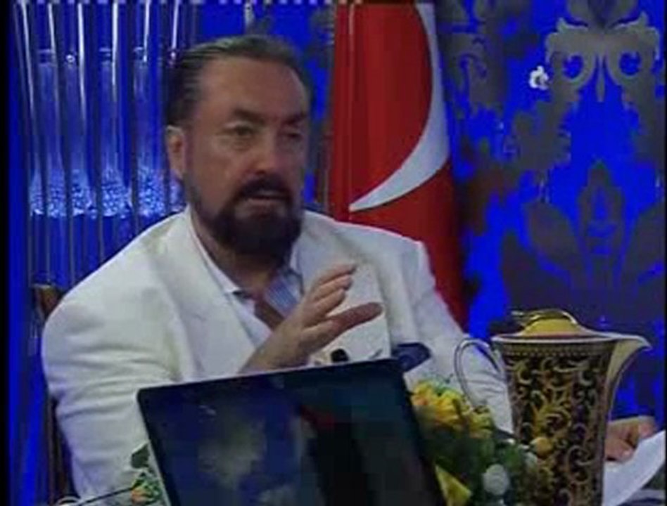 RAHMETLİ ERBAKAN HOCA HARUN YAHYA ESERLERİNİ TAVSİYE ETMİŞTİR