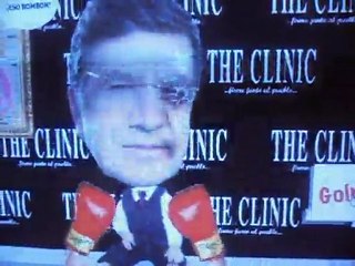 Golpeando a Lavín Http://www.queremosnombrar.com