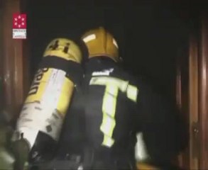 Bombero herido leve en incendio en Castellón
