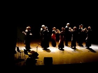 gala maman sevillanes video1