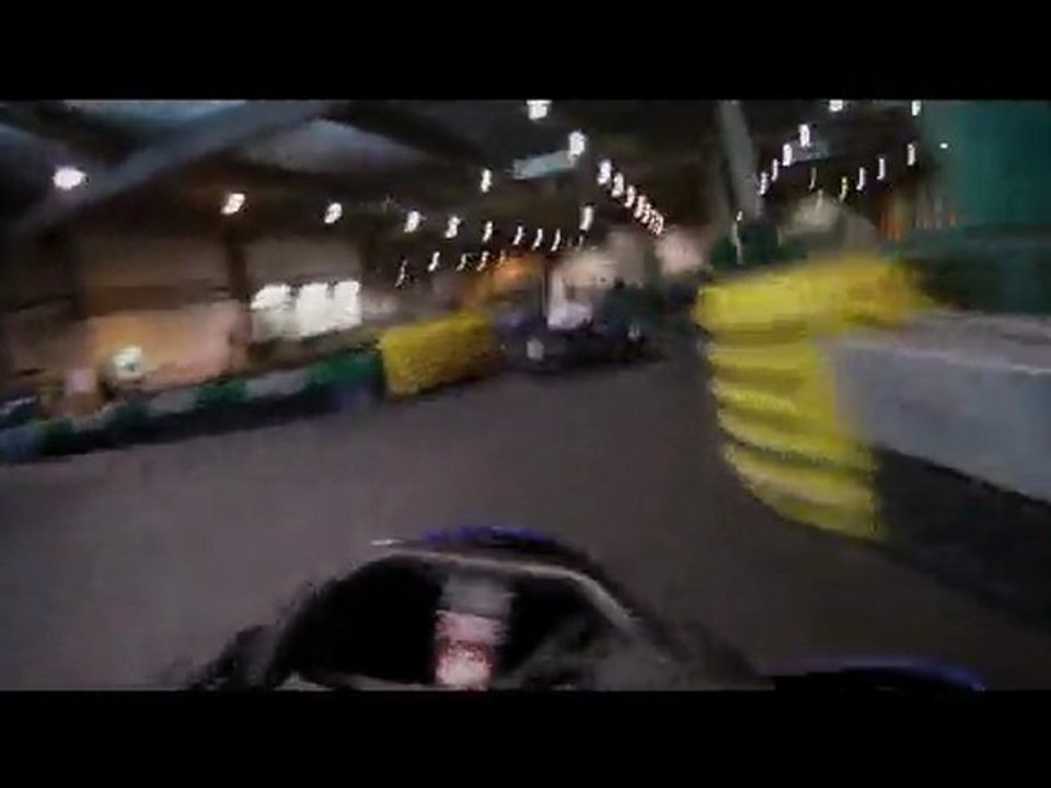 Karting Indoor Stan53, Max94 et Jack55 en piste