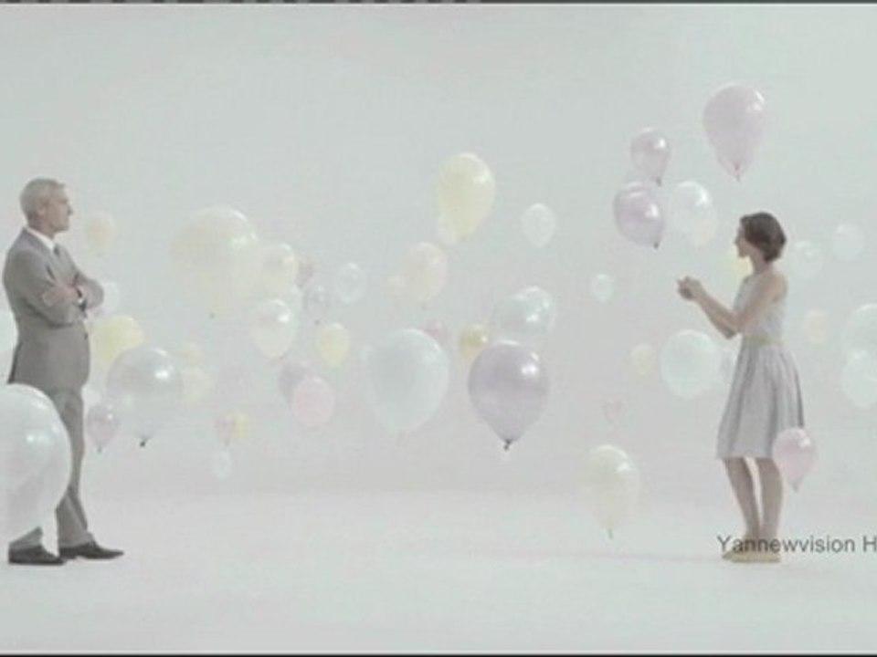 Publicité HD - CAISSE D'EPARGNE ("La banque. Nouvelle définition") 2011