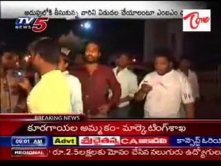 MIM Midnight Dharna opp Charminar PS!!