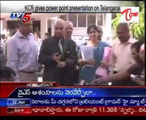 KCR gives power point presentation on Telangana