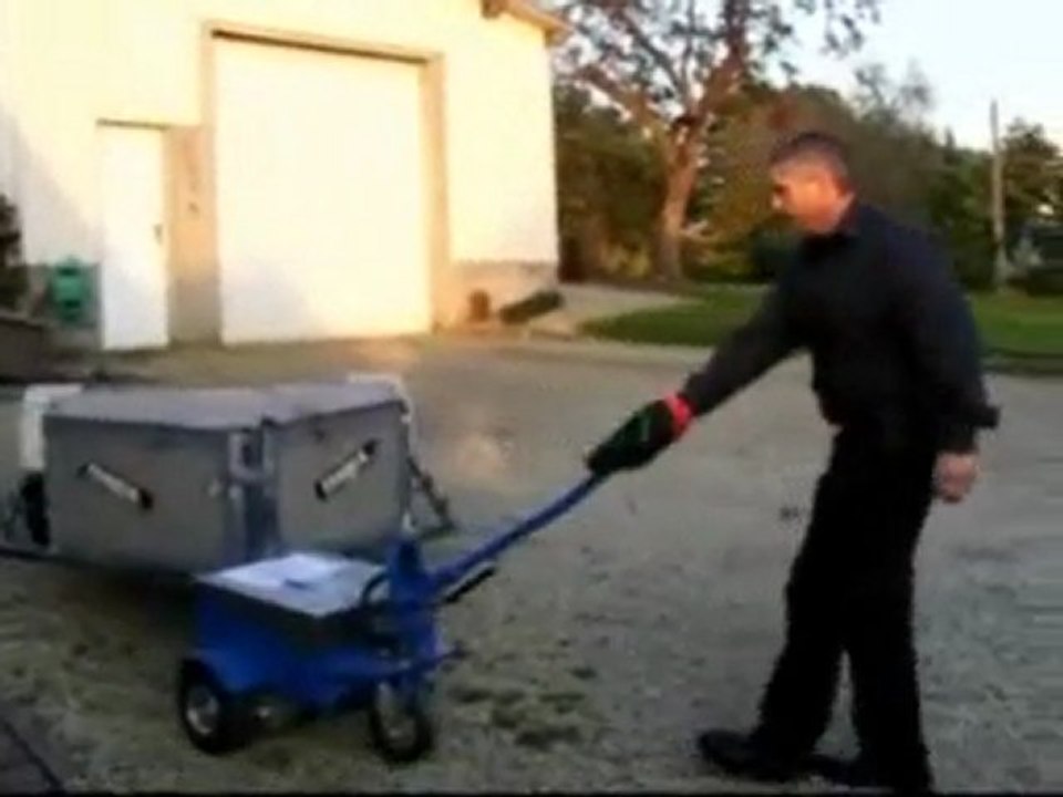 Tracteur électrique avec remorque