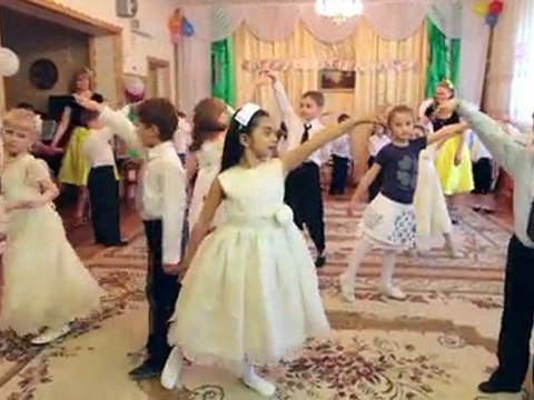Прощальный вальс и прощальня песня - выпускной в детском саду