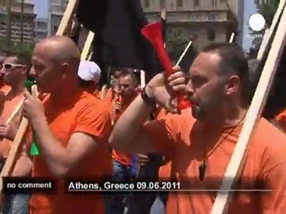 Greek workers in new protest against cuts - no comment