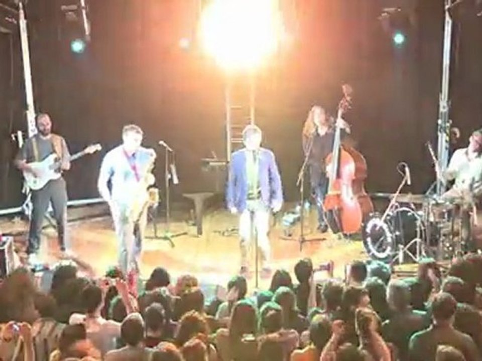 apothikimusic.com - Maraveyas iLegal LiVe - Intro -  (ΑΠΟΘΗΚΗ music - LiVe Concerts & music events@Agrinio)