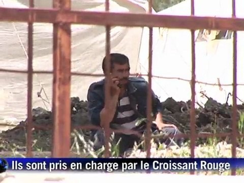 Les réfugiés syriens continuent d'affluer à la frontière turque