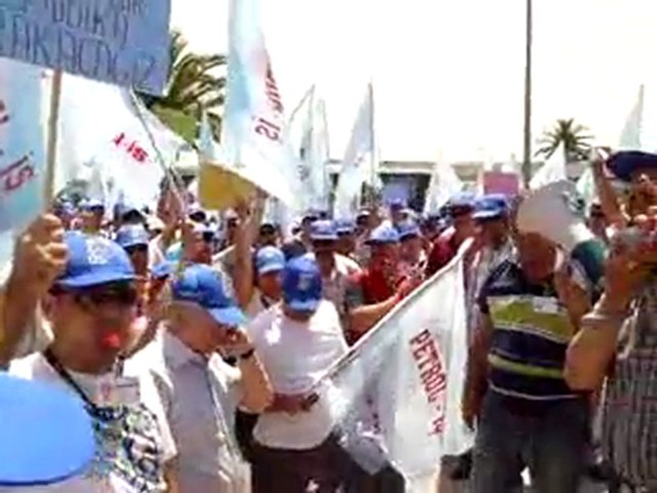 tüpraş izmir rafinerisi eylemi aliağa 9 haziran 2011 (yemekhane)