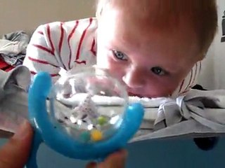 Robin fait de la gymnastique