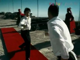 Duel for a beauty: scarred for life /Campari