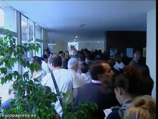 Brasileños afincados en Madrid votan a su favorito