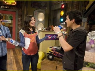 iCarly Season 4 Episode 2 - iSam's Mom