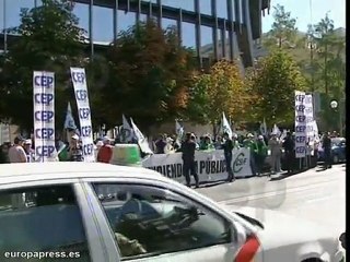 Policía contra recorte salarial