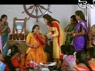 Ravi Teja  and Meena in Ammai Kosam