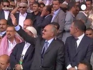 Multitudinarias manifestaciones a favor y en contra del...
