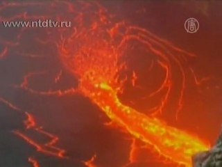 Гавайский вулкан Килауэа проявляет повышенную активность и извергает лаву
