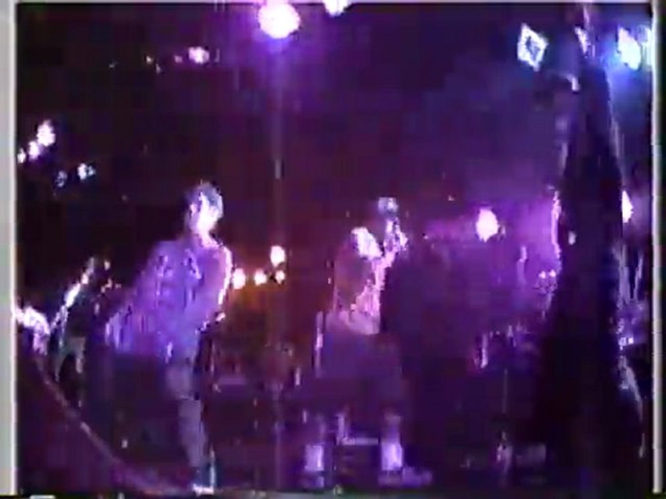 Beastie Boys - Jimmy James (Live)