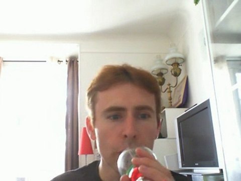 Wiwi égratigne Paris d'Edith Piaf