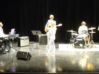 ThePaperPlane - Don't go so far away