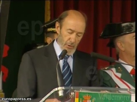 La Guardia Civil abuchea a Rubalcaba