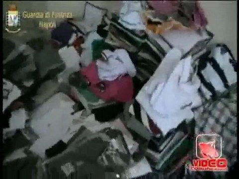 Napoli - Scoperta fabbrica di Hogan false