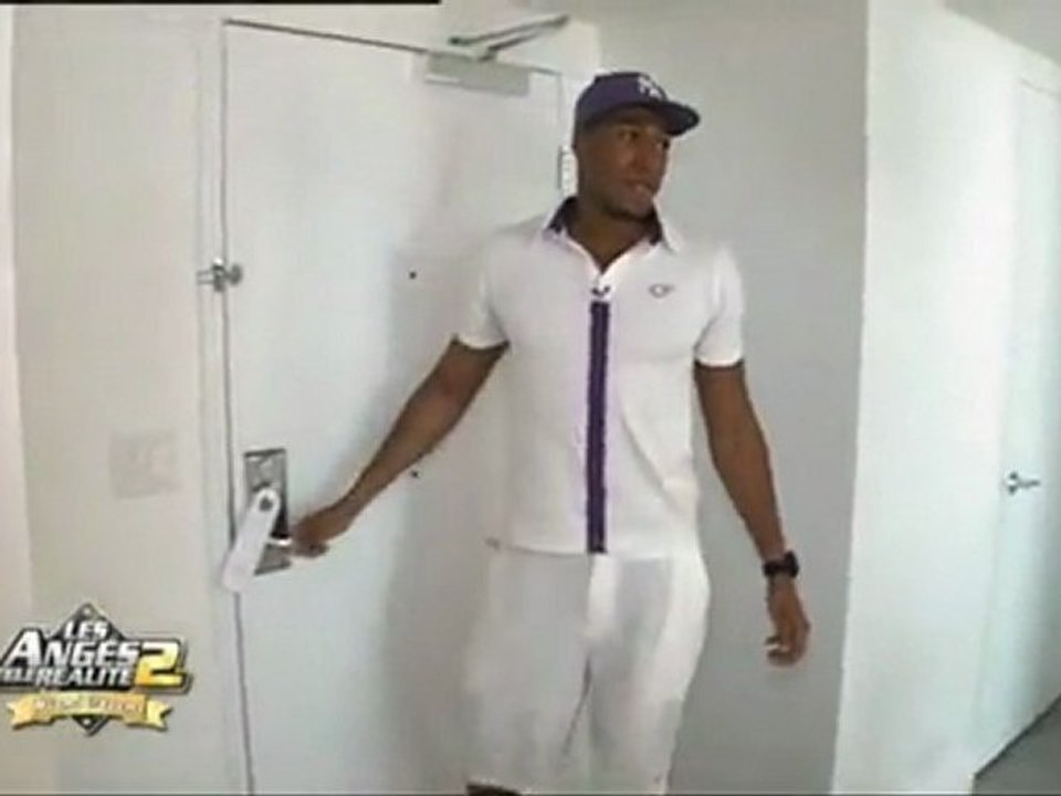 Les Anges de la télé réalité 2 Senna en mode René la teube