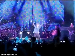 Tải video: David Bisbal termina su gira por España