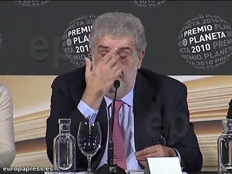 Lara pide que los libros no sufran la piratería