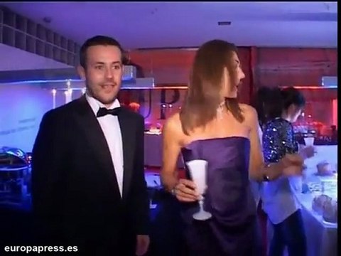 Raquel Revuelta apoya a una firma de complementos