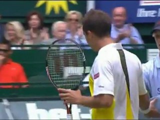 Halle - Kohlschreiber schianta Monfils